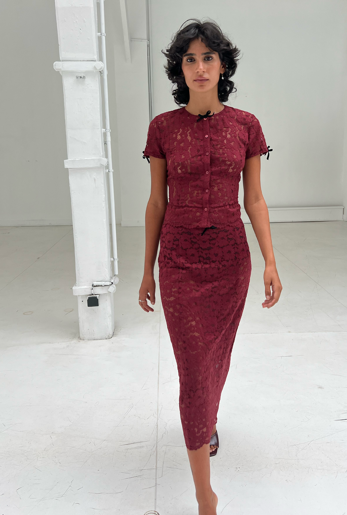 Lace pen skirt